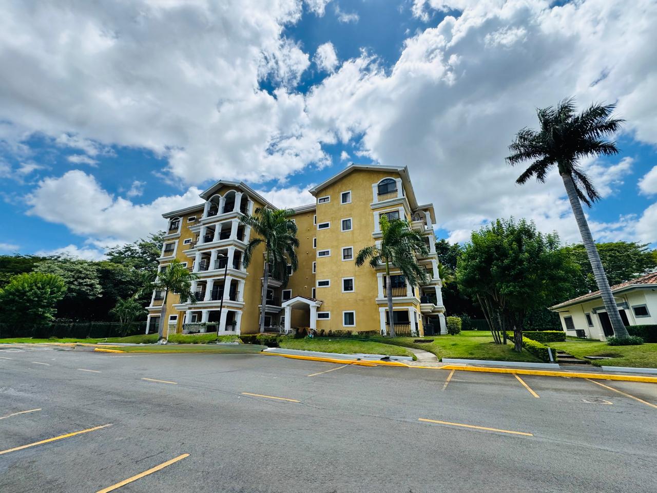 Apartamento en venta y alquiler en Villa Fontana