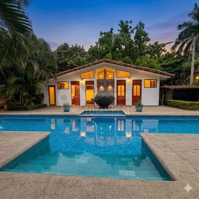Hermosa Casa en venta o alquiler en Villa Fontana Sur, Managua