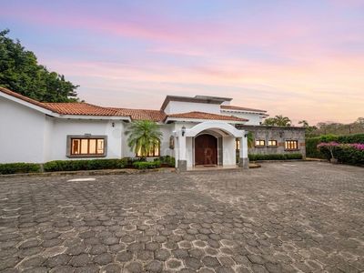 Casa en alquiler en Villa Fontana Sur