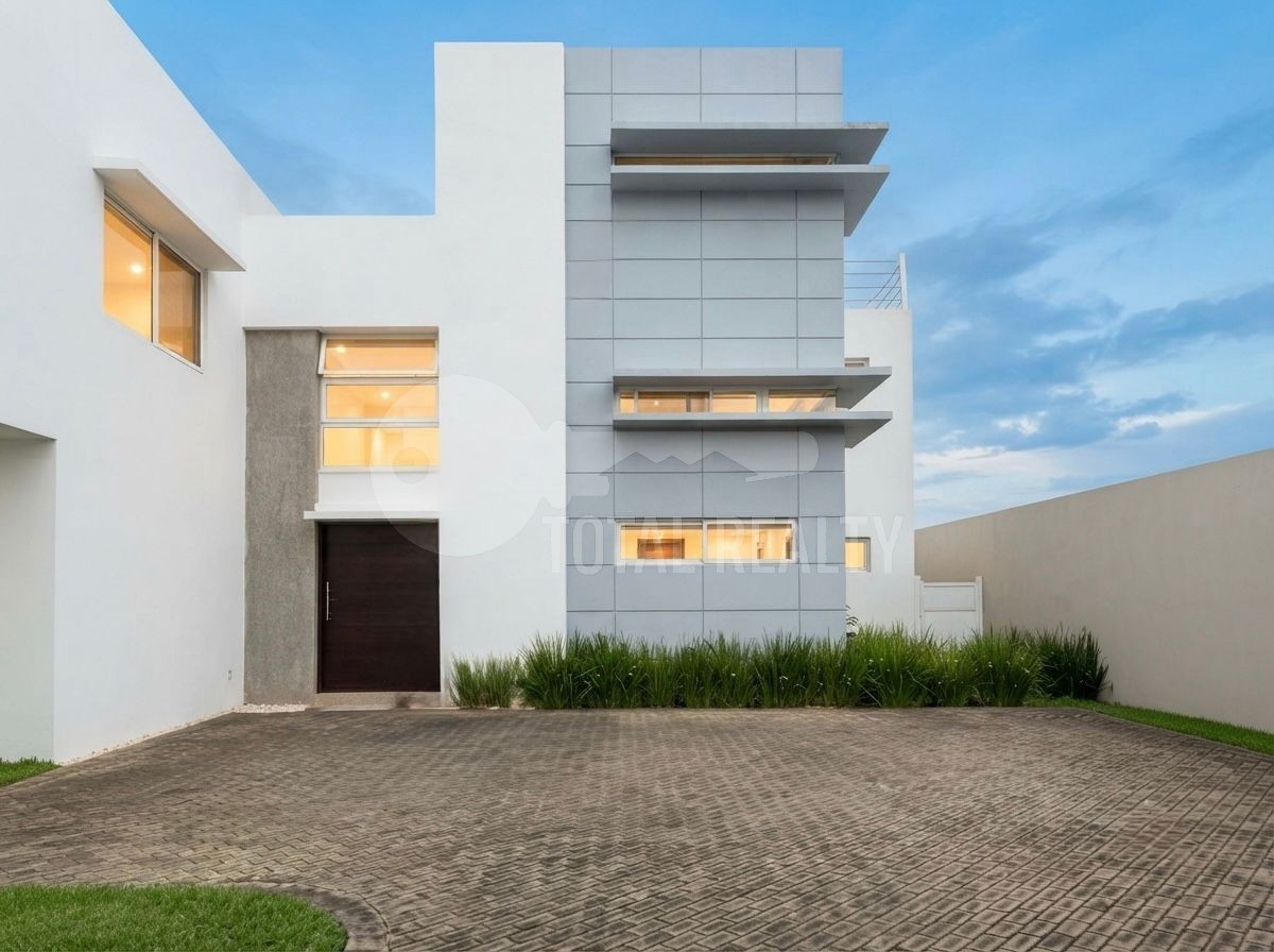 Casa en venta o alquiler en Santo Domingo