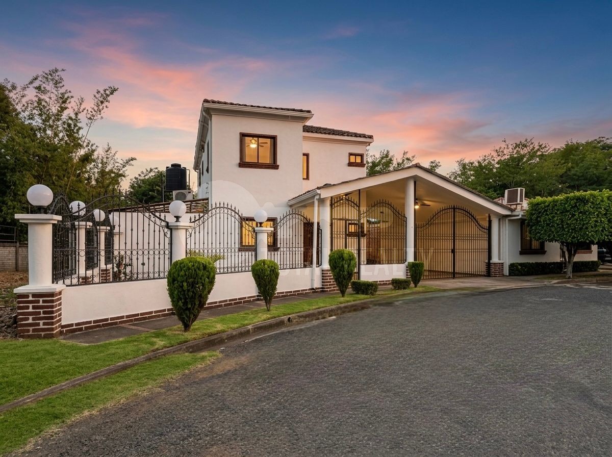 Casa en alquiler en Villa Fontana