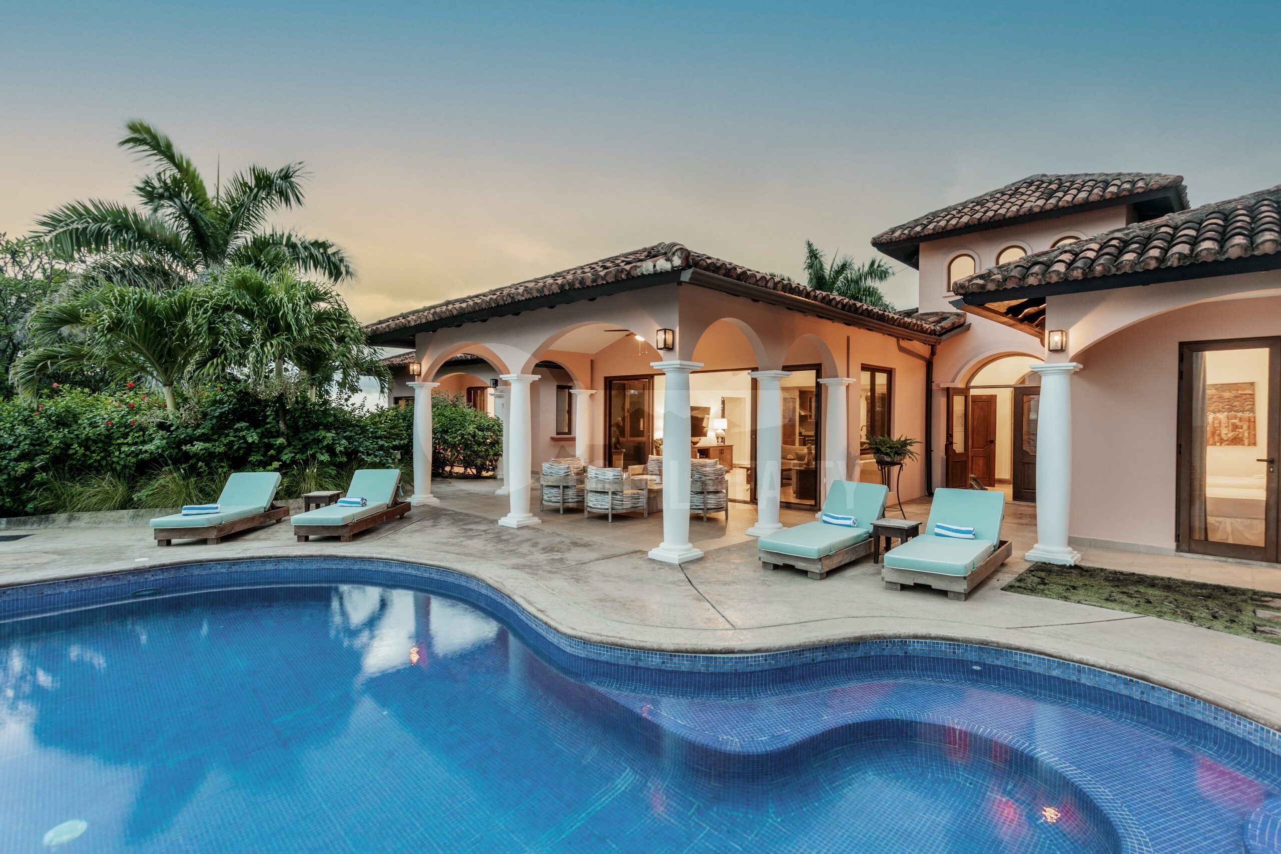 Casa en venta en Rancho Santana, Tola