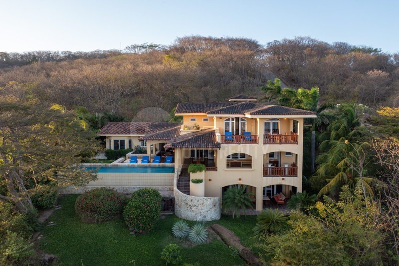 Casa en venta en Rancho Santana, Tola