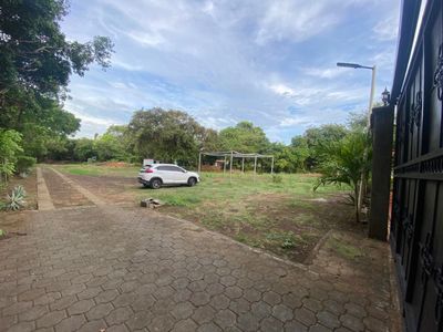 Terreno casi frente a Galerías Santo Domingo, camino viejo a Santo Domingo.