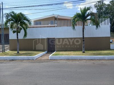Bien ubicada Casa en venta o alquiler en Villa Fontana, Managua
