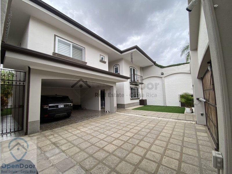Casa en venta en Lomas De Ayarco Sur, Curridabat