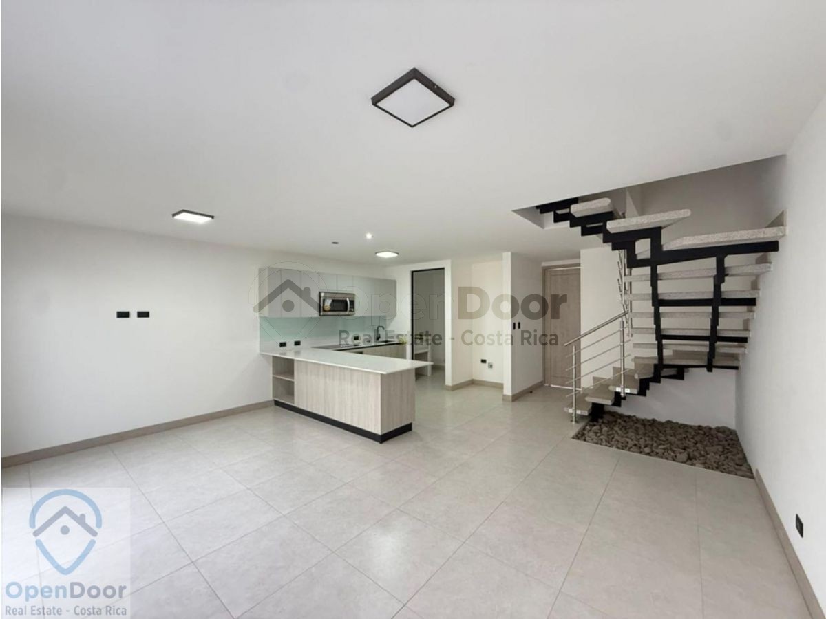 Casa en alquiler en Lindora Village, Lindora