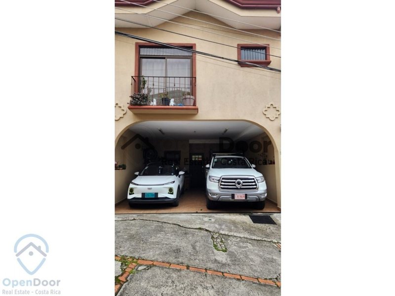 Casa en alquiler en Sabanilla