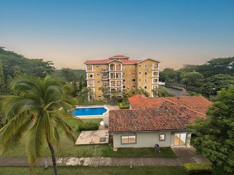 Apartamento en alquiler en Parque Del Club, Villa Fontana
