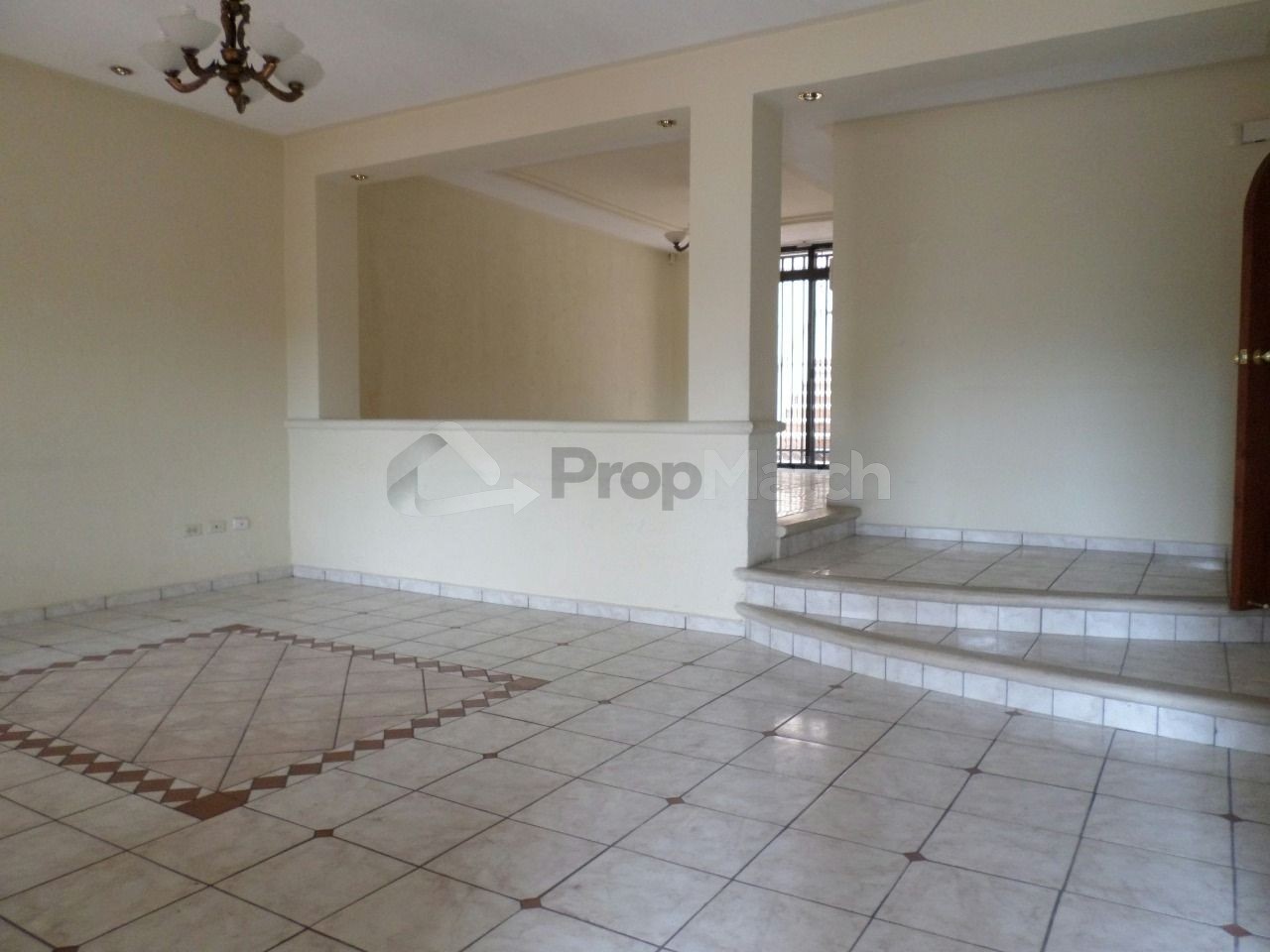 Casa en alquiler en Lomas del Guijarro