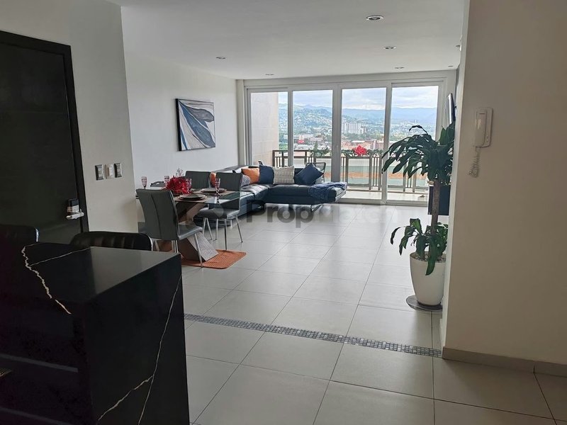 Apartamento en alquiler en Lomas del Guijarro