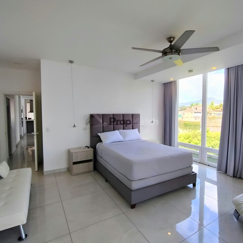 Apartamento en venta en Lomas del Guijarro
