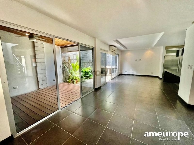 Apartamento en venta en Trocadero, Pozos