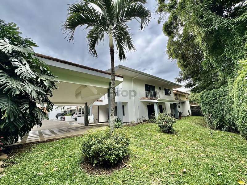 Casa en alquiler en Pozos
