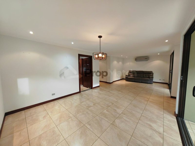 Casa en alquiler en Santa Ana