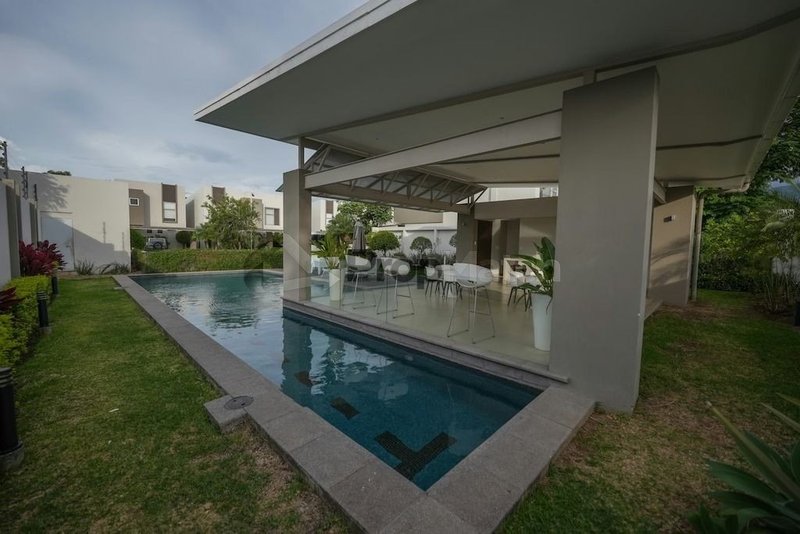 Casa en venta en El, Lindora