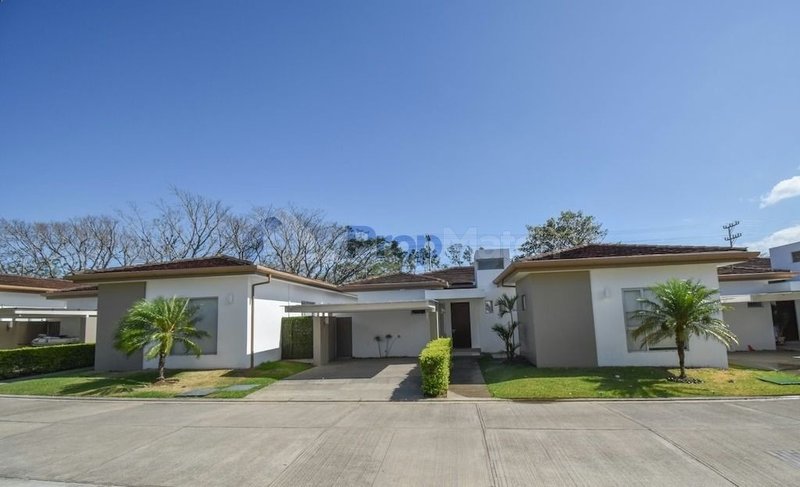 Casa en alquiler en Pozos