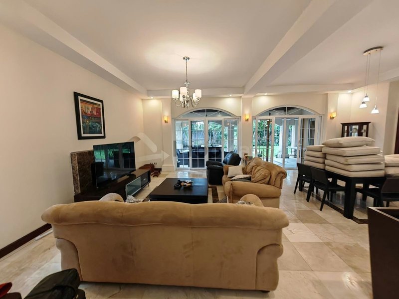 Casa en venta en Lindora