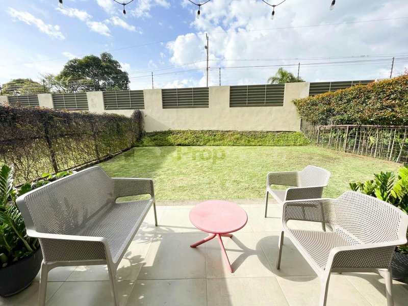 Casa en venta en Lindora