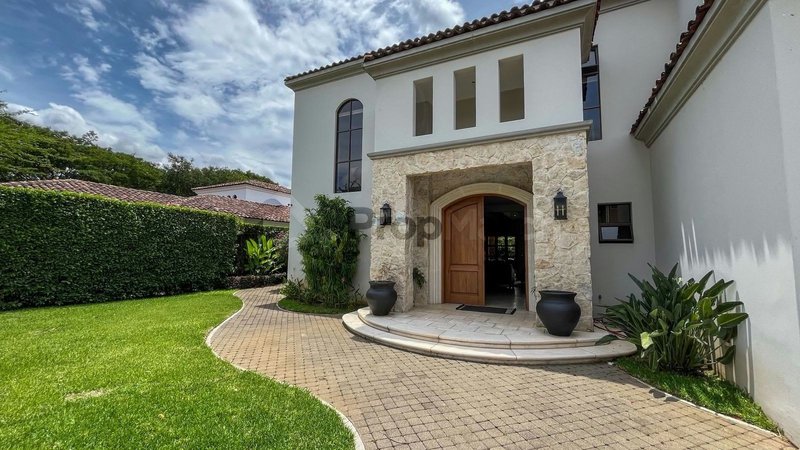 Casa en venta en Santa Ana
