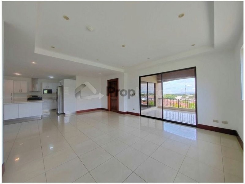 Apartamento en venta en Santa Ana