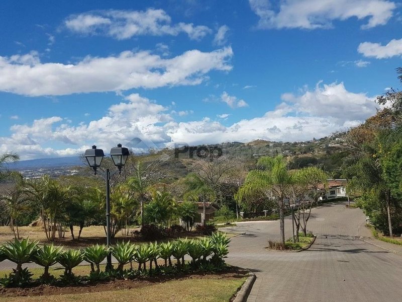 Casa en alquiler en Lomas de, Santa Ana