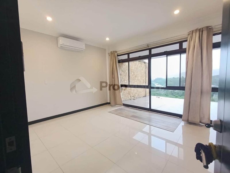 Apartamento en alquiler en Santa Ana