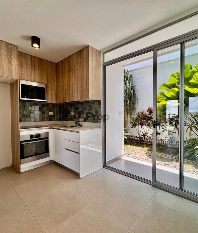 Casa en alquiler en Vistas Santa Ana, Rio Oro