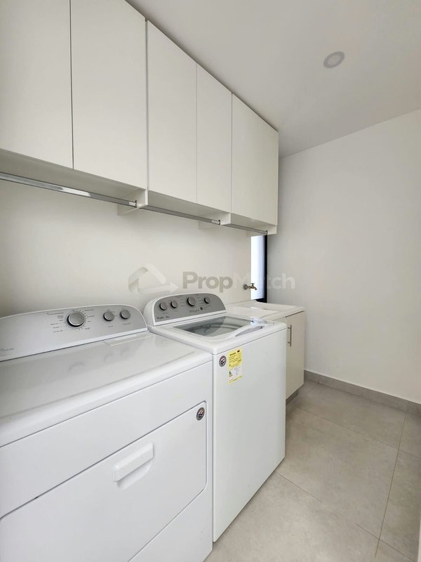 House for sale in Casa, Pozos